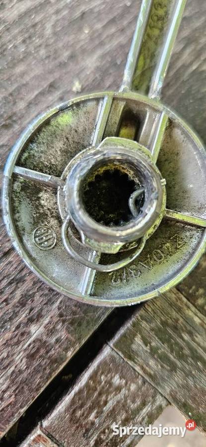 Stary typFiat 125Ładne pokrętłokorbka szyby osobowe Barlinek