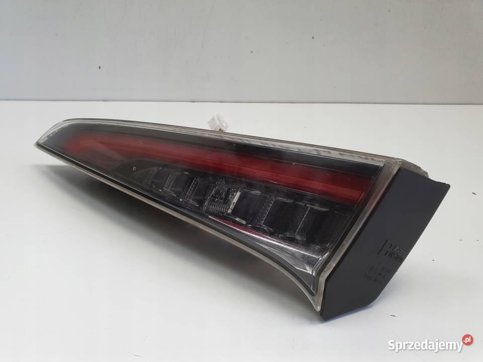 Toyota Corolla E21 HTB TYLNIA TYLNA LAMPA PRAWA Chełm