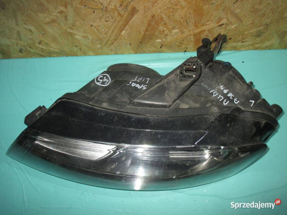 AUDI A3 8PA LIFT 20 TDI 09r lampa lewa przód osobowe świętokrzyskie