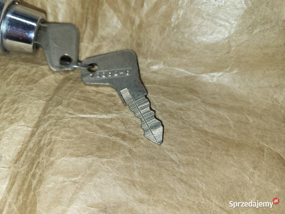 Wartburg 353 13 Nowy zamek klapy bagażnika 2 Piaseczno sprzedam