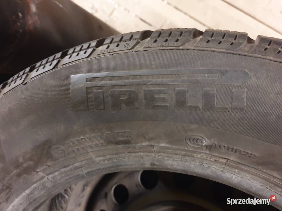 Opona Pirelli Snow Control Seria II 19565R15