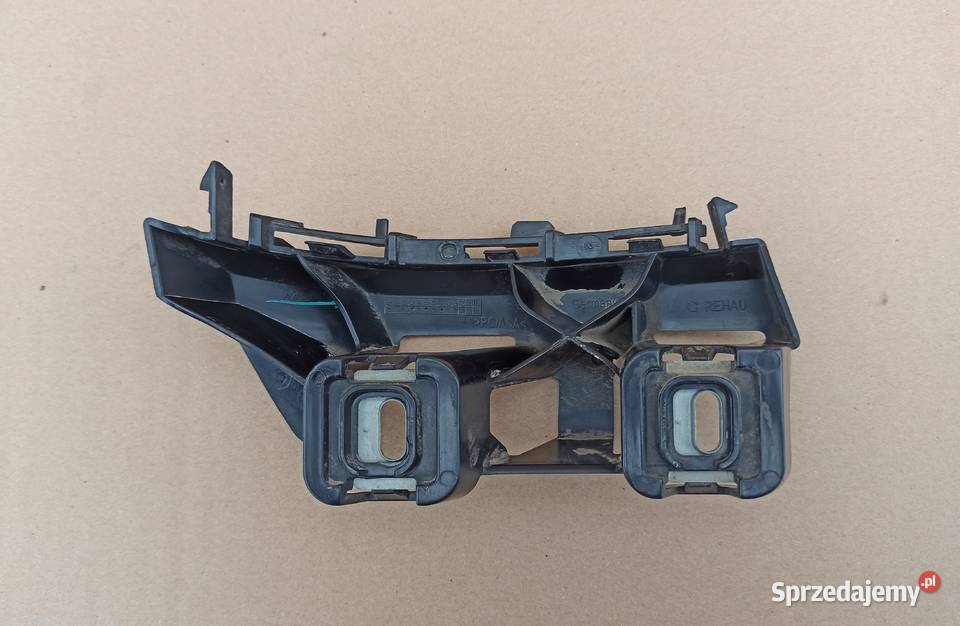 MERCEDES CKLASA W205 ŚLIZG ZDERZAKA TYŁ osobowe