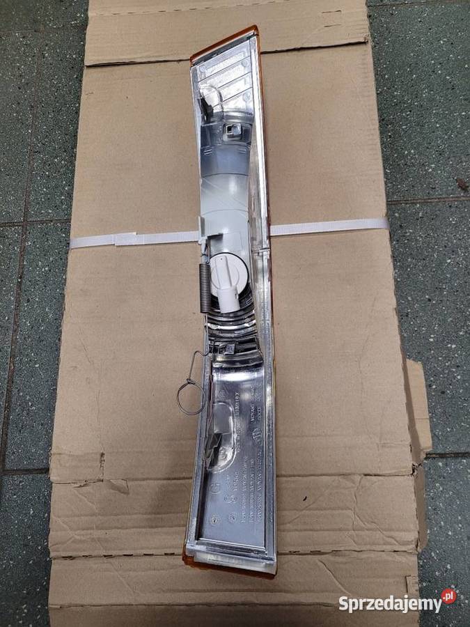 Kierunkowskaz migacz lewyprawy Renault Master