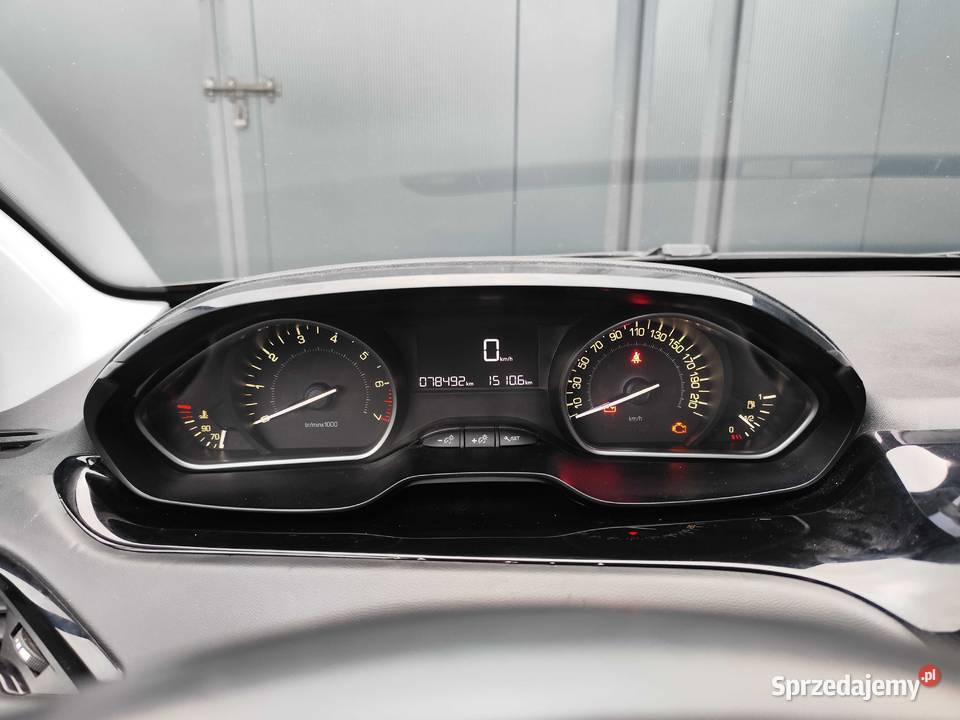 Peugeot 208 Tech Pure 10 Benzyna 68 2015r świętokrzyskie Włoszczowa