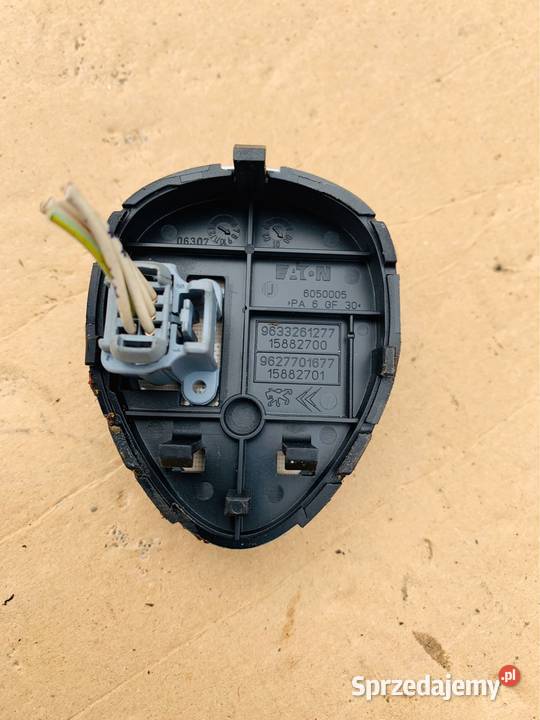 Przełącznik zawieszenia citroen c5 9633261277 wyposażenie elektryczne sprzedam