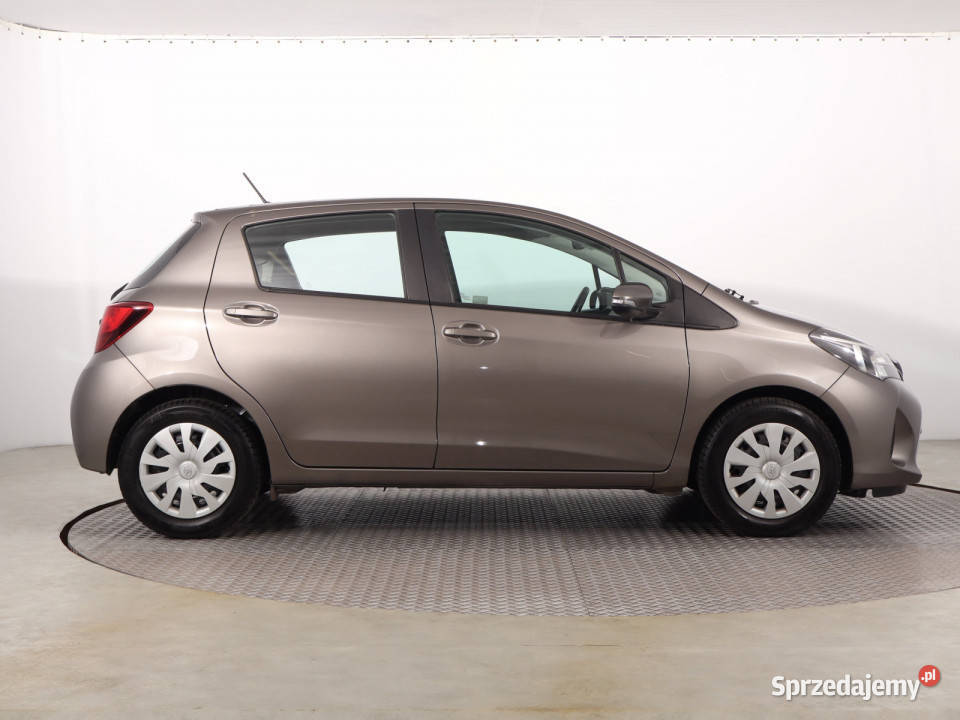 Toyota Yaris 10 VVTi 69504km Katowice