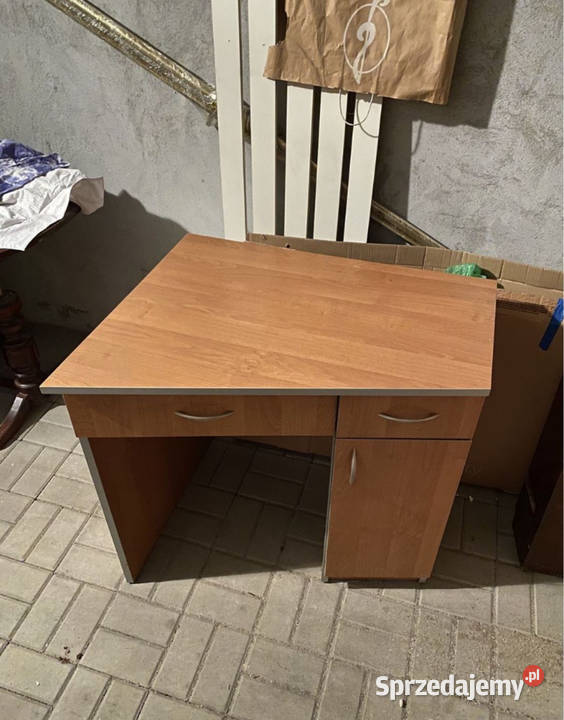 Biurko do nauki skośne z szufladami i półkami Środa Wielkopolska