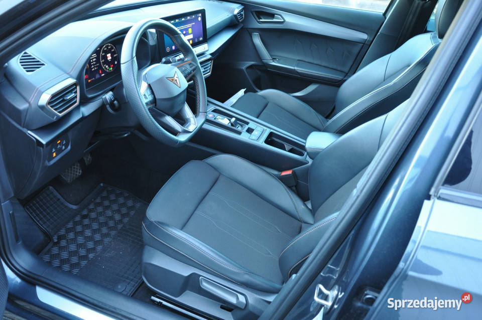 Cupra Formentor 15TSI 150 DSG Ambiente Kamera grafitowy