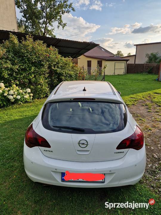 Sprzedam opel Astra J 14 Turbo szyberdach Astra