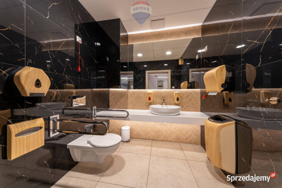 Lokal medyczny 170 m 4 KW Grójec Ilość pomieszczeń 17 Sprzedaż