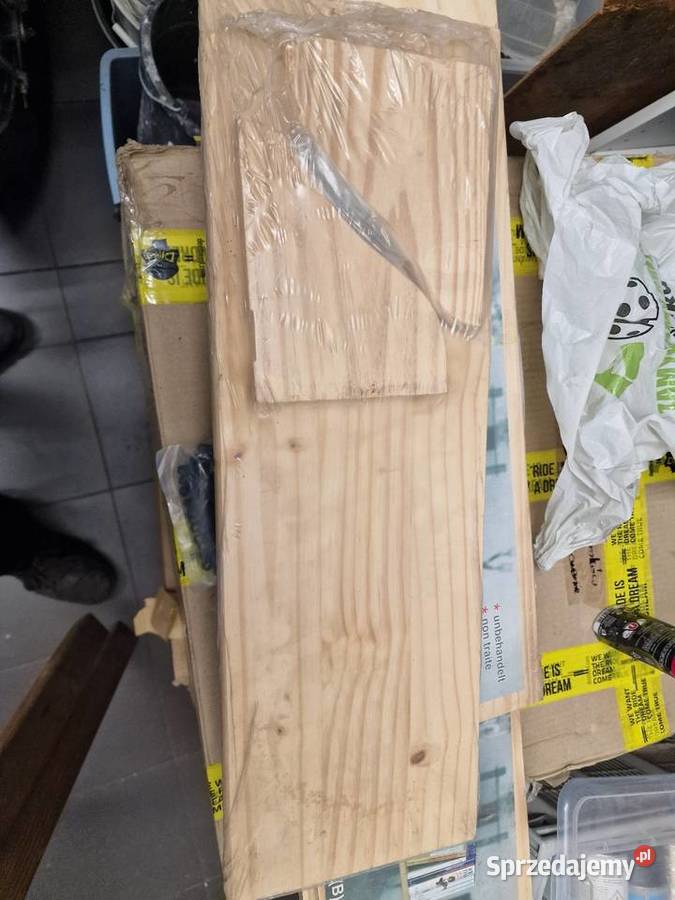 Półki drewniane dostępne 4 sztuki 60cm sprzedam