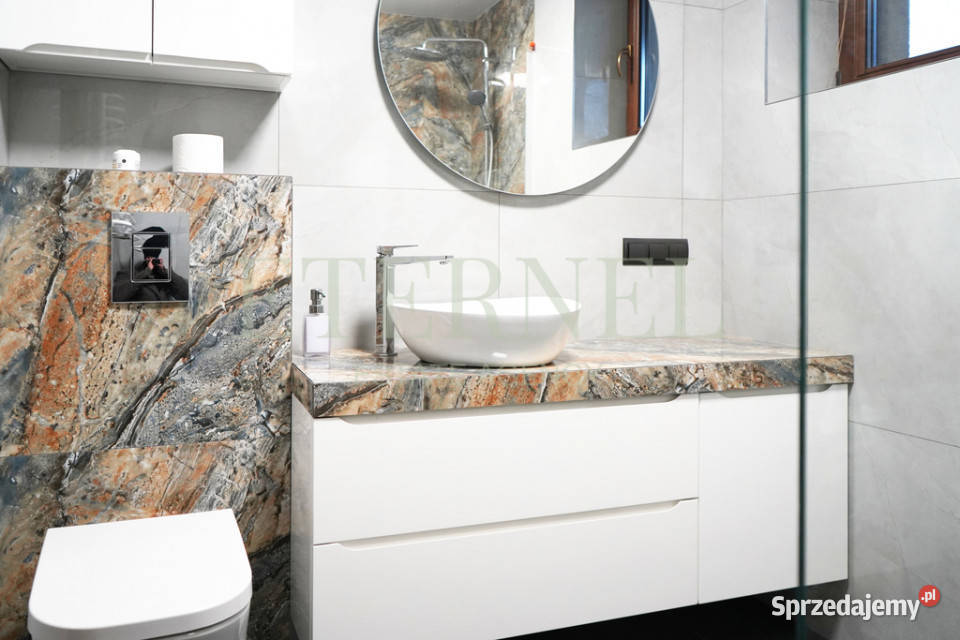 Dom dwupiętrowy z garażem ogrodem strychiem Kraków