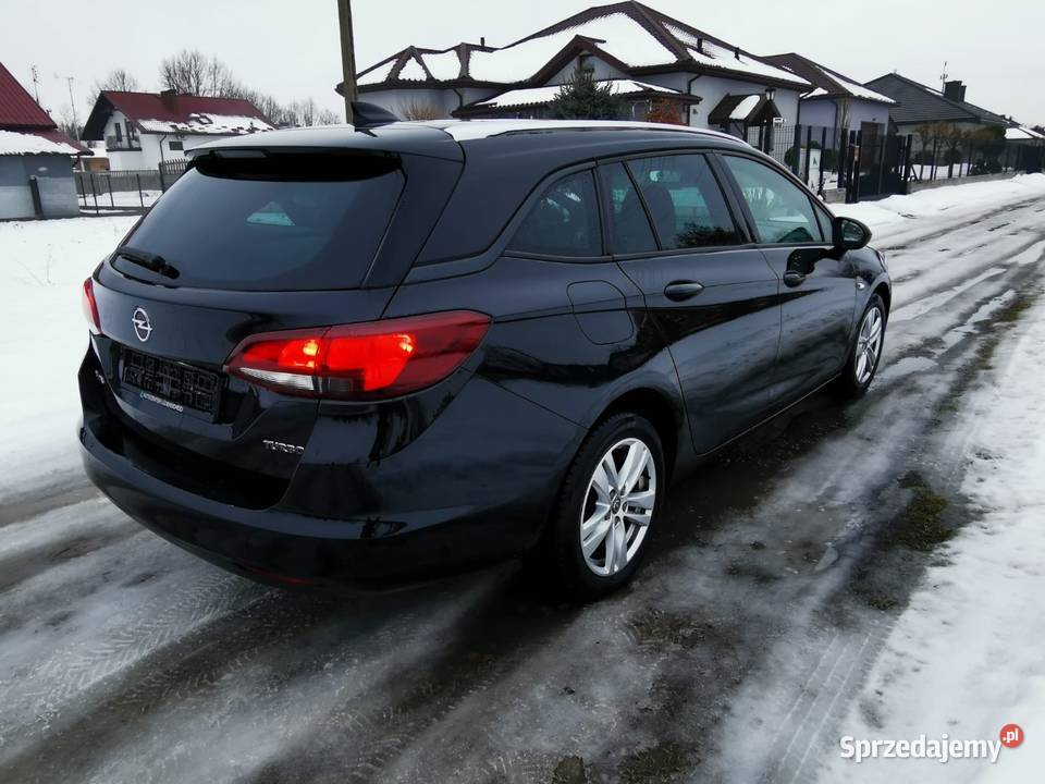 Opel astra k 2018 gniazdo USB Nisko