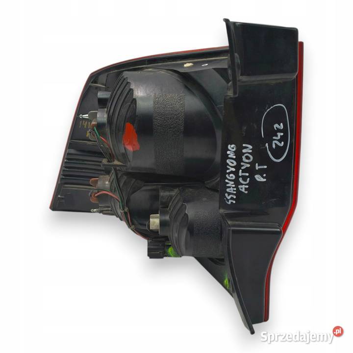 LAMPA PRAWA Ssangyong Actyon 20052013 tylna Chełm