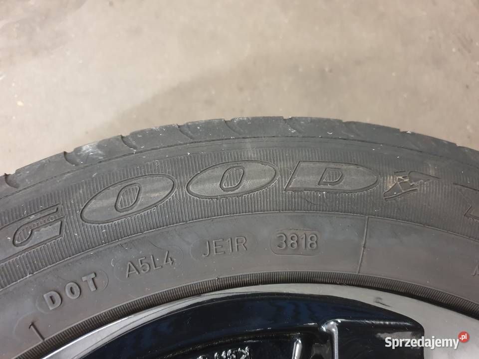 2 19560 R16 89H GoodYear Efficient Grip Katowice