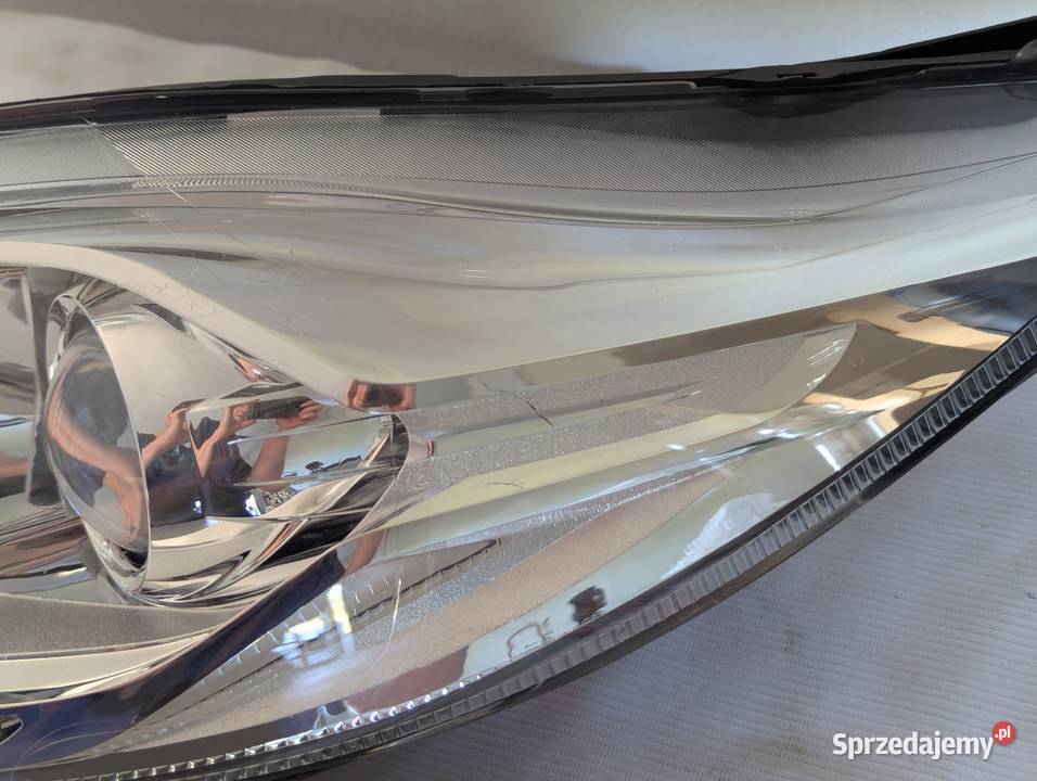 Lampa przód prawa lewa Ford Fiesta MK7 osobowe