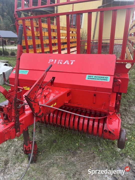 Przyczepa samozbierająca przyczepy