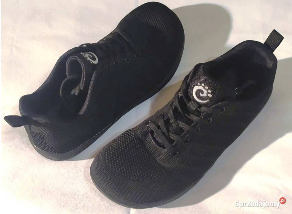 Buty czarne trampki rozmiar EUR 40 wkładka 26 tkanina