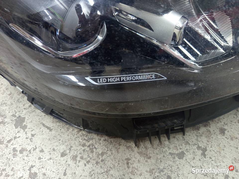 Reflektor prawy Merc c klasa LED 21 roku org Rzeszów sprzedam