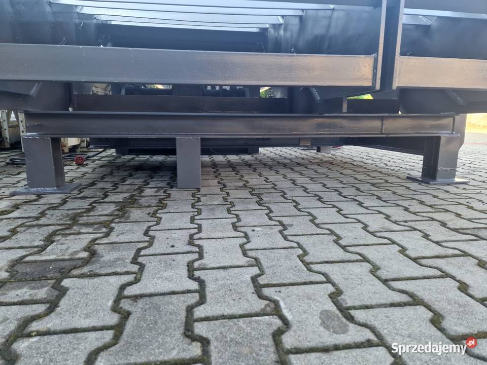 Podajnik kłody STORTI z podajnikiem schodkowym Jordanów