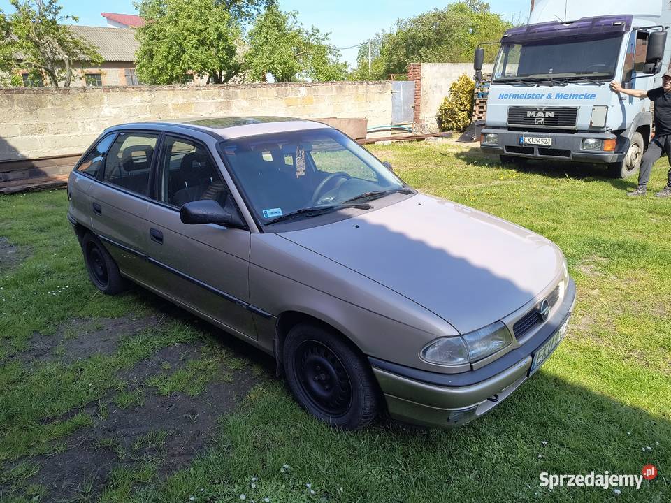Astra f 17 diesel Isuzu 325km Brony sprzedam