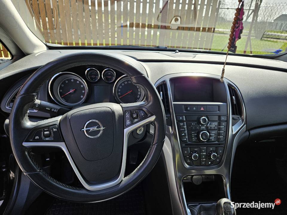 Opel Astra J Cosmo 14T Kamionna sprzedam