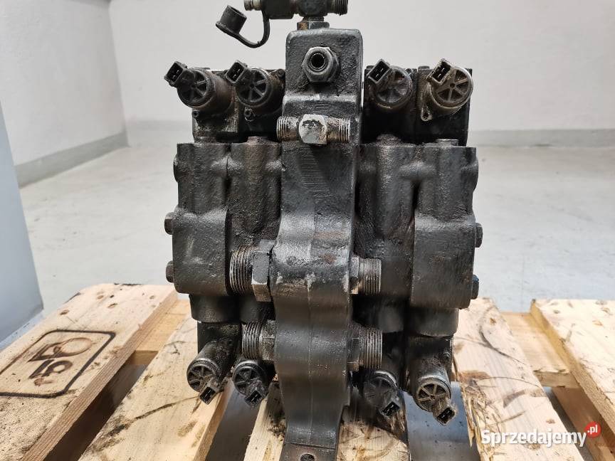 Case MX 270 Magnum Rozdzielacz hydrauliczny Pozostałe Wilkowo