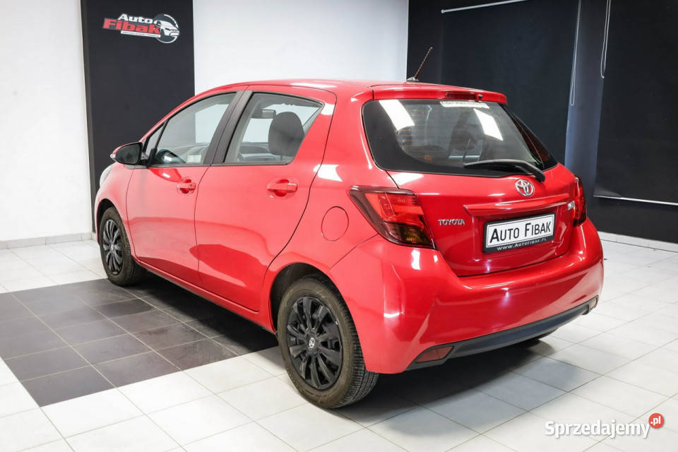 Toyota Yaris 13 BenzynaSalon Polska III 20112019 czerwony Yaris łódzkie Konstantynów Łódzki