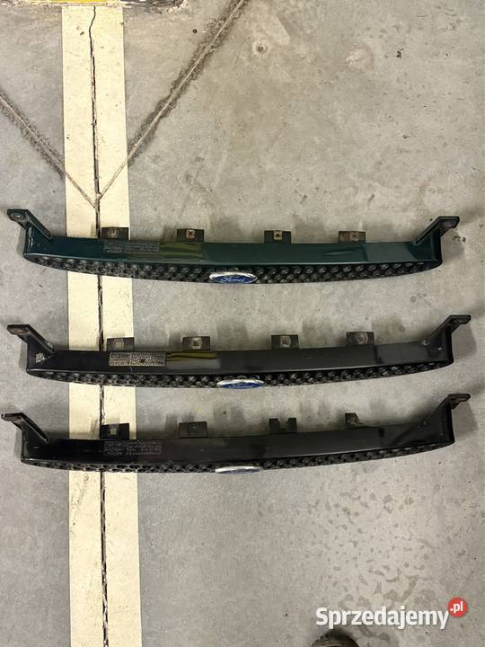 Atrapa chłodnicy grill ZENDER Ford Escort mk7