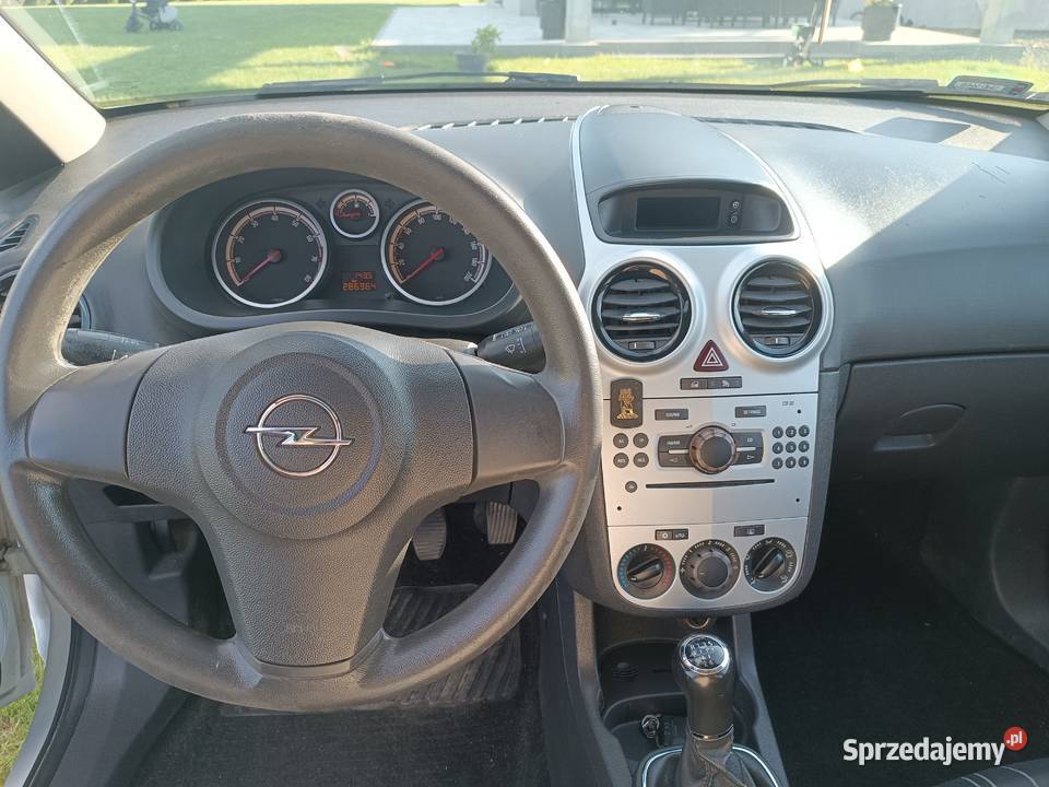 Opel Corsa D 2008 14 LPG Prywatny biały Bełsznica