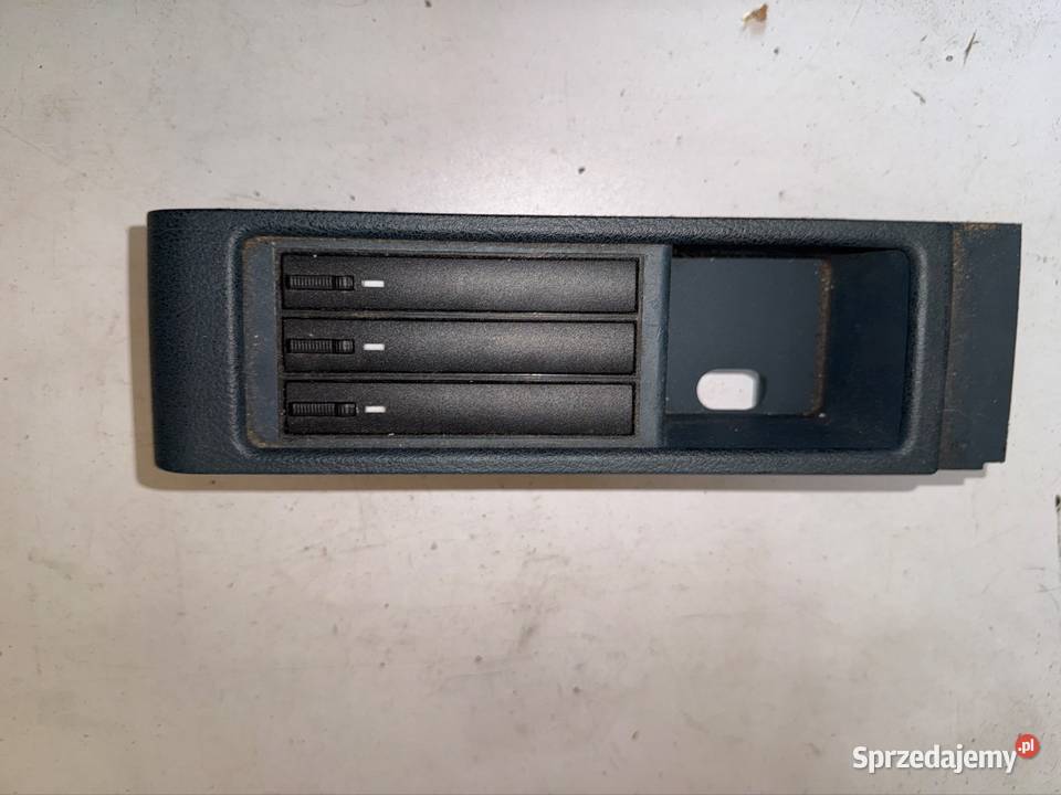 Schowek na kasety Audi A6 C5 sprzedam