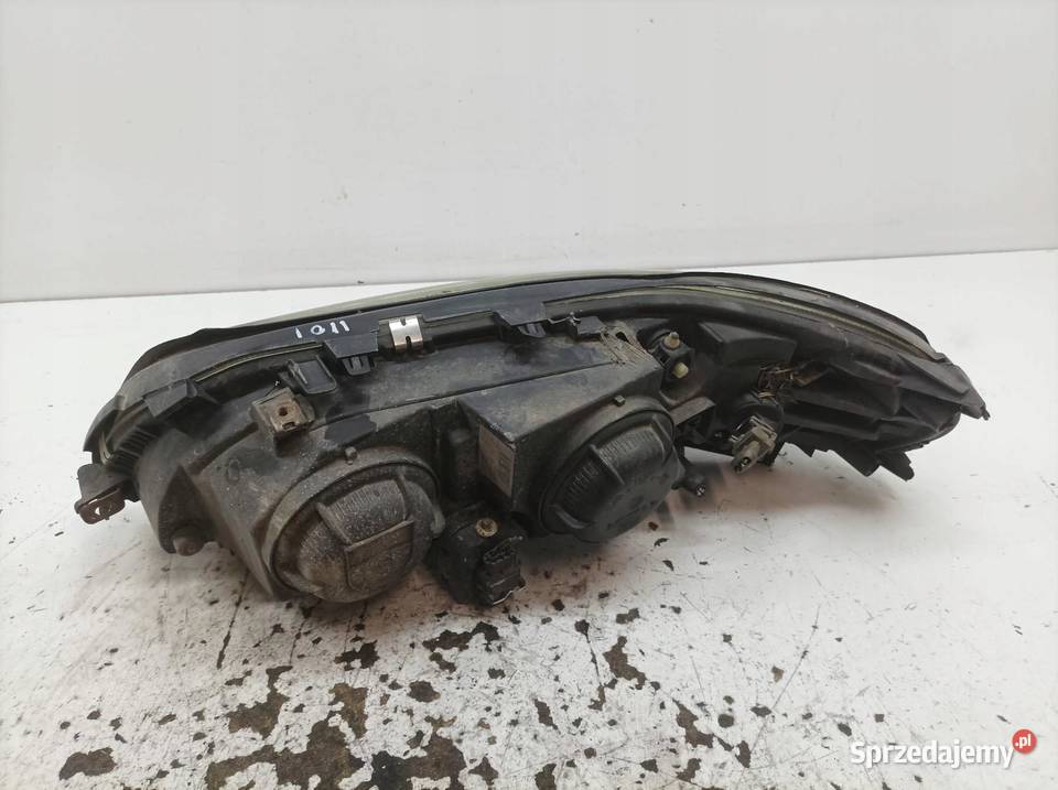 LAMPA PRZÓD PRAWA 9151852 89005621 Volvo V70 II