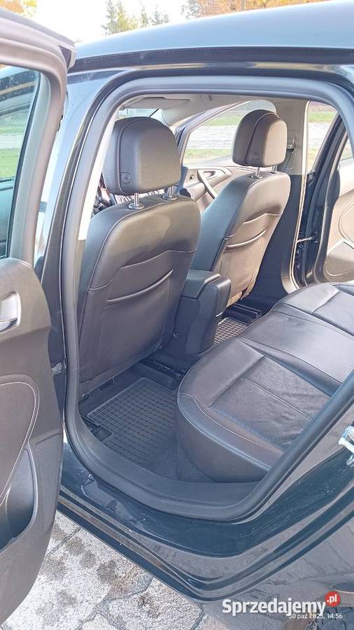 Opelvauxhall astra J Hatchback