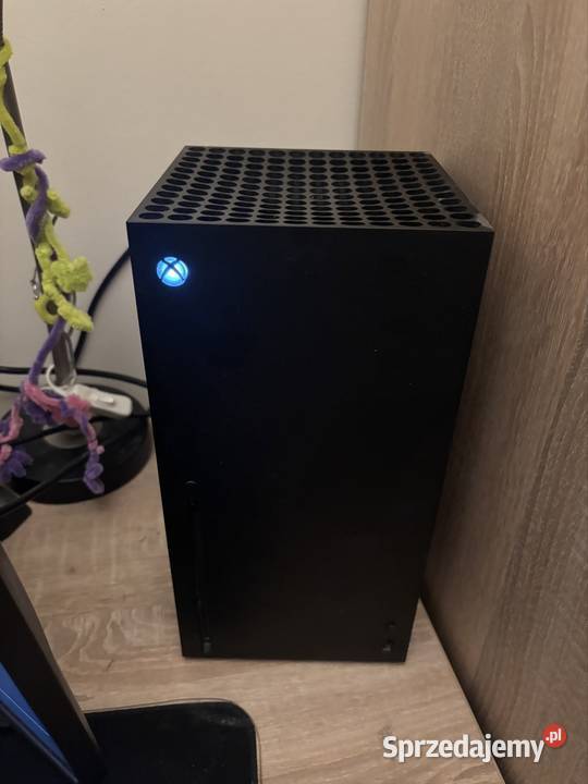 Na sprzedaż Konsola Xbox Series X Prsktycznie Komputery i Akcesoria Warszawa