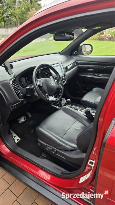 Mitsubishi Outlander 24 4WD CVT Rok produkcji 2018 mazowieckie Dąbrówka sprzedam