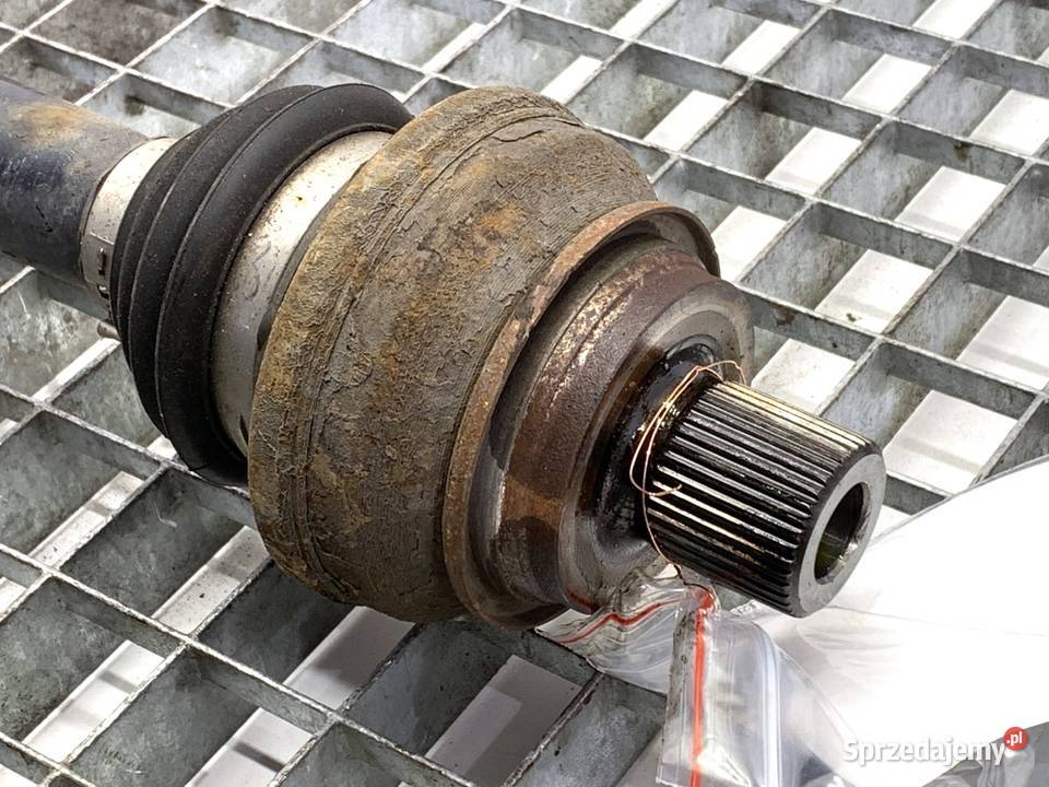 PÓŁOŚ LEWY TYŁ AUDI A4 B9 8W0501203D 20 190 Półosie podkarpackie sprzedam