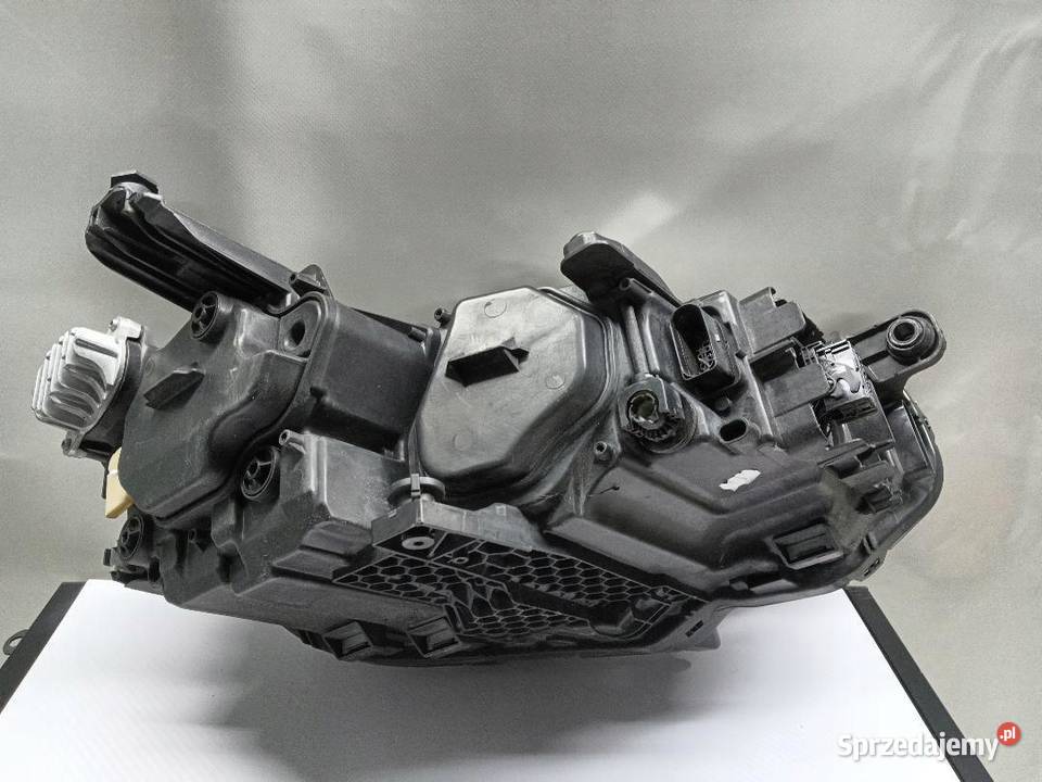 LAMPA LEWY PRZÓD PRZEDNIA VW PASSAT B8 LIFT Oświetlenie wielkopolskie