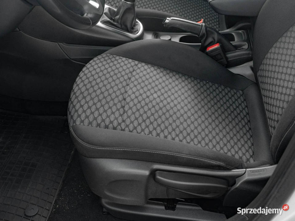 Opel Astra GD5A60612 T Edition 2 stref klima bluetooth Pępowo sprzedam