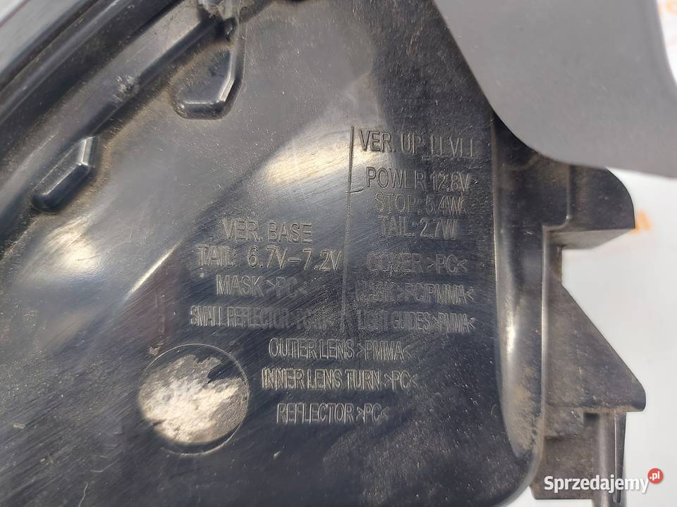 OPEL ASTRA K V lampa prawa tył 39015944 osobowe