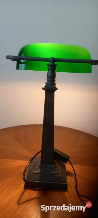 Elegancka lampka gabinetowa bankierka z kloszem Skierniewice