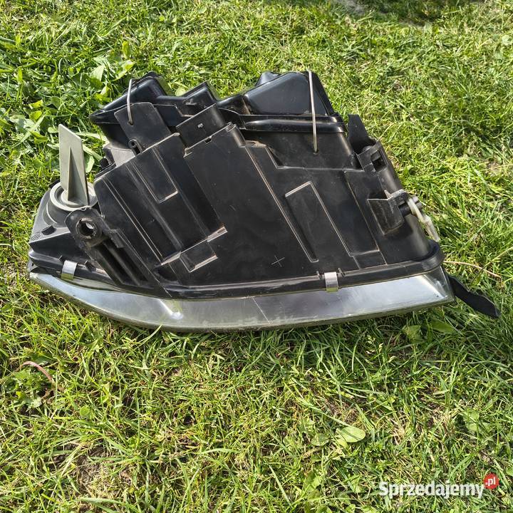 Lampa reflektor Audi A6 C5 0799 prawa oryginał lubelskie Zalutyń