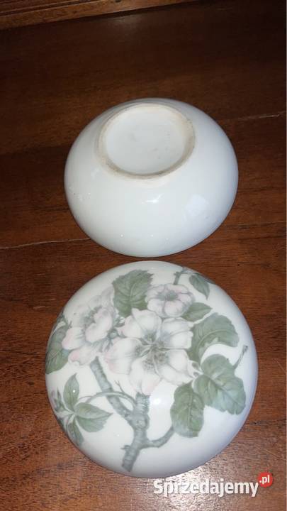 Bombonierka Cudny dekor na białej porcelanie Bez Gdańsk