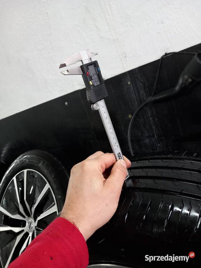 Opony letnie continental 235 55 19 Chocicza
