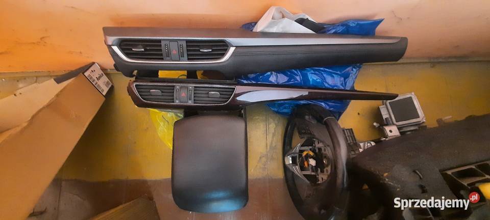 Listwa dekor deski do Mazdy 6 lift