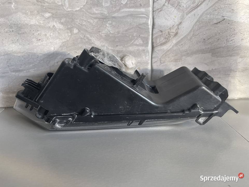 VW TIGUAN 2 PRAWY HALOGEN osobowe Ostroróg