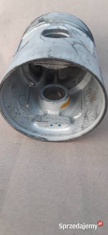 2 x TŁOK FSO Fiat 125p mazowieckie Grodzisk Mazowiecki