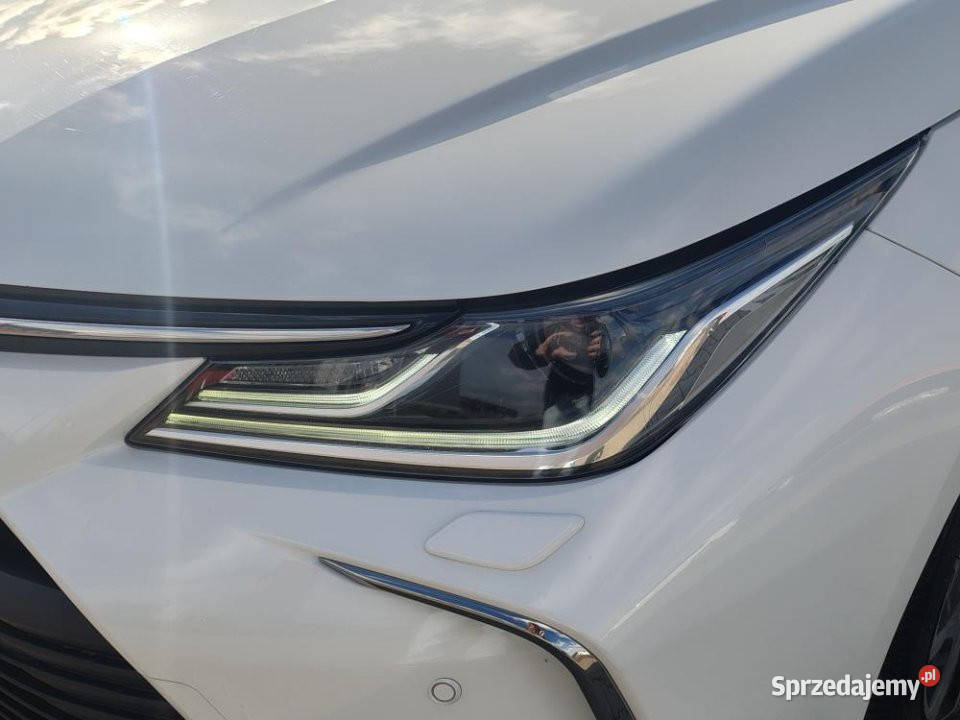 Toyota Corolla 2022r Salon Kamera Grzane fotele Poznań sprzedam