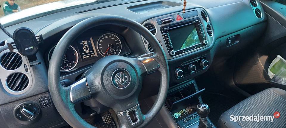 VW Tiguan I 20 iguan 2010r Biały Czarne Wnętrze 2000cm3 Skarżysko-Kamienna