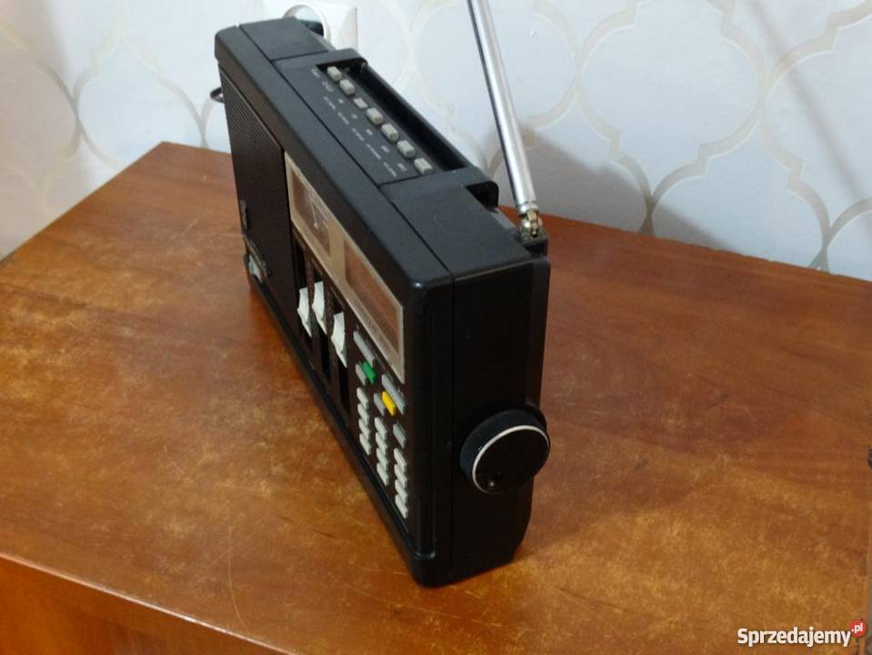 Grundig Satellit 300 radio globalne sprawne Jasło