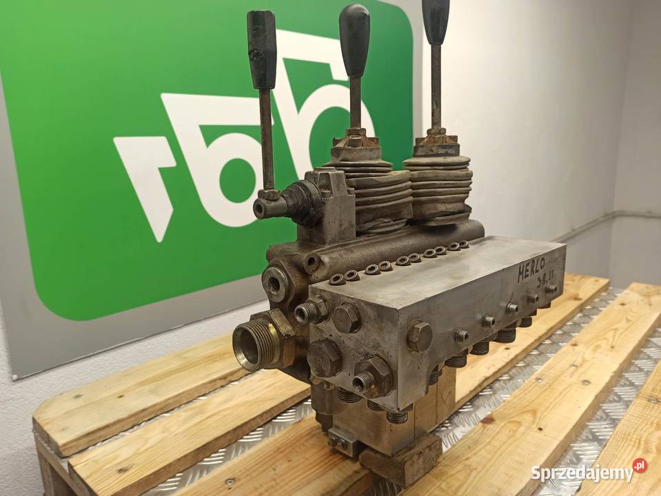 Rozdzielacz hydrauliczny dżojstik BM4D32 wielkopolskie Wilkowo sprzedam